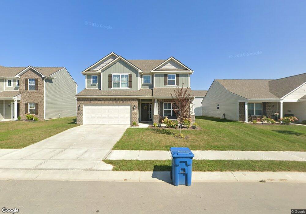 527 Yellowleaf Dr, Sheridan, IN 46069 - photo 1