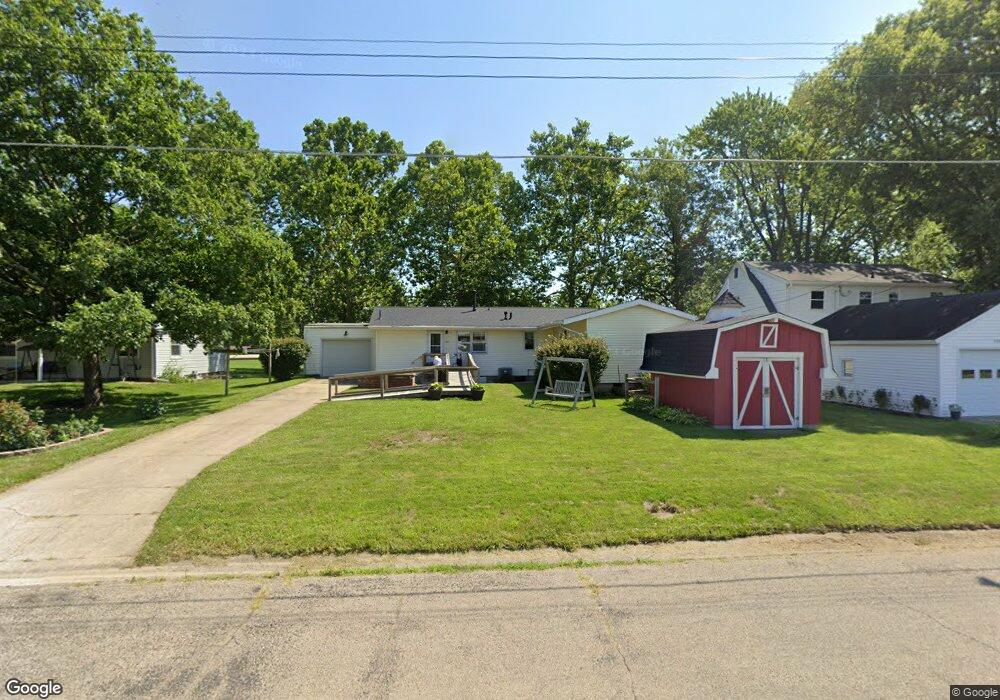 240 Campus View Dr, Lincoln, IL 62656 - photo 1