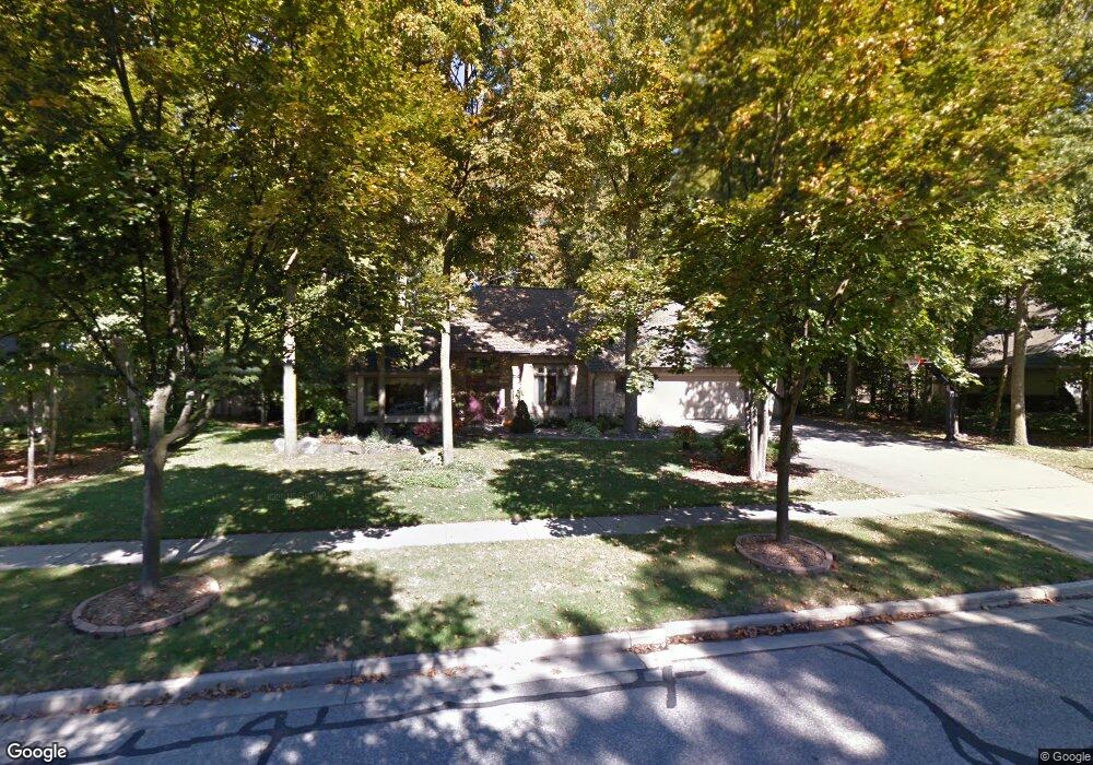 692 Maple Crest Dr, Frankenmuth, MI 48734 - photo 1