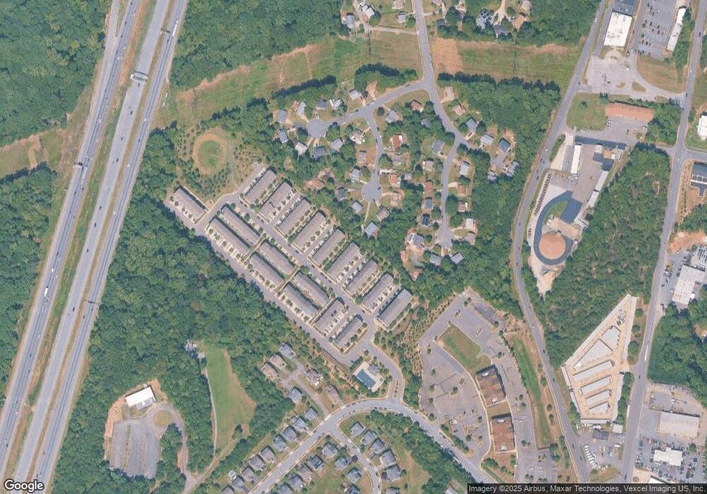 4320 Potomac Highlands Cir, Triangle, VA 22172 - photo 1