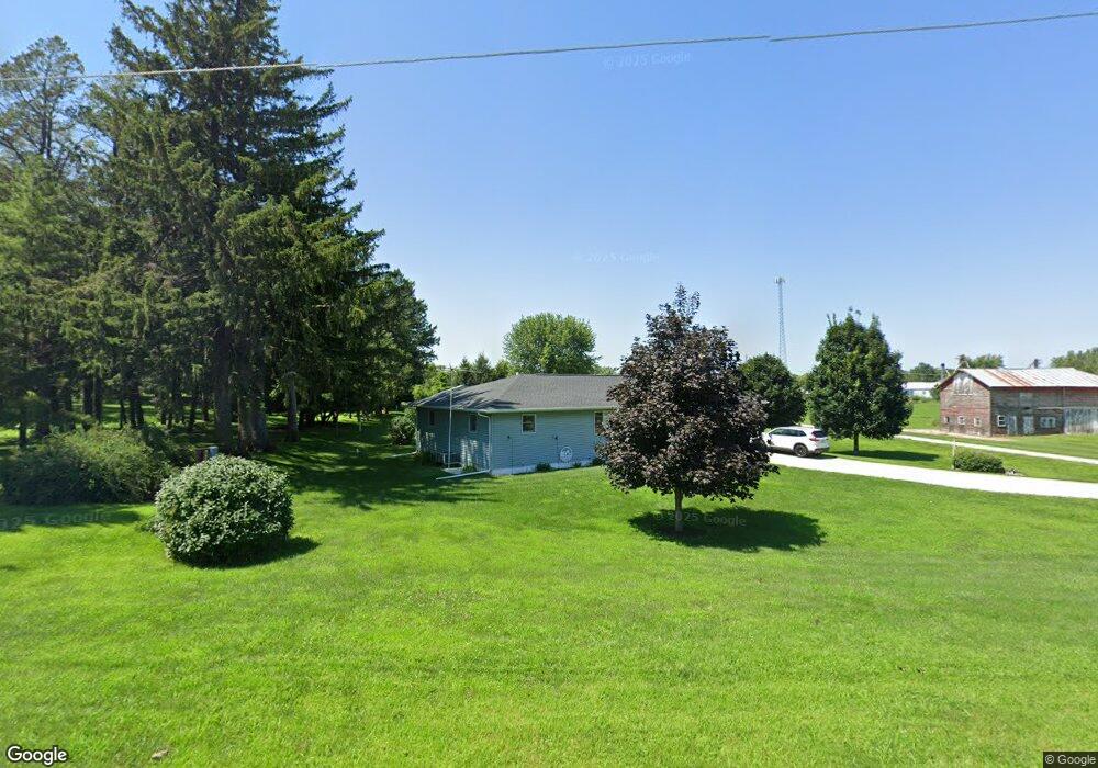 829 S Cherry St, Shell Rock, IA 50670 - photo 1