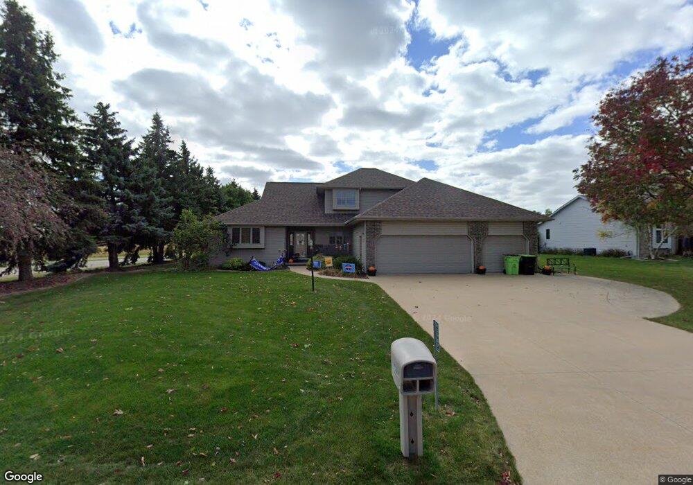 W5907 Daisy Ct, Appleton, WI 54915 - photo 1