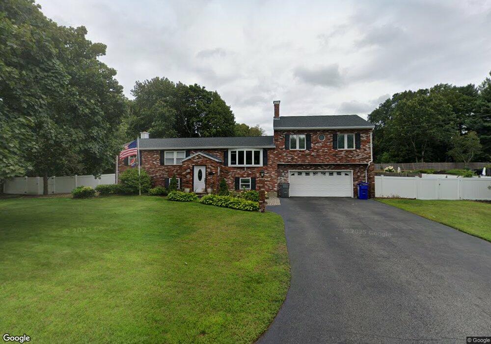 45 Tecumseh Dr, Hanover, MA 02339 - photo 1