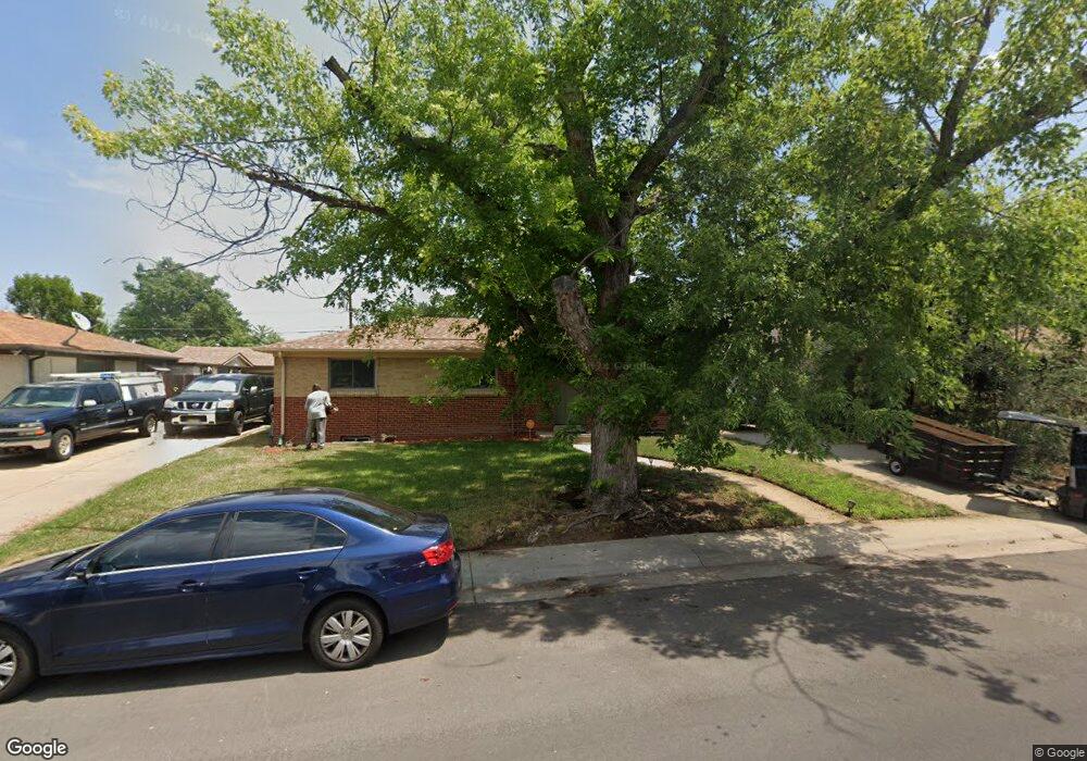 540 Elmira St, Aurora, CO 80010 - photo 1