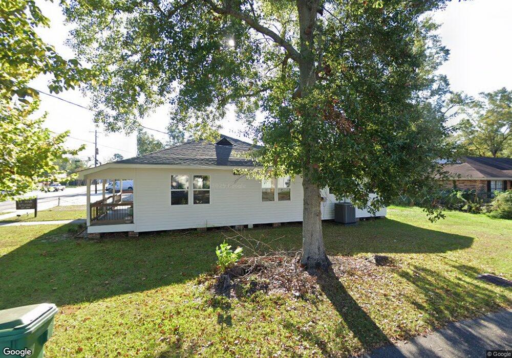 521 W Canal St, Picayune, MS 39466 - photo 1