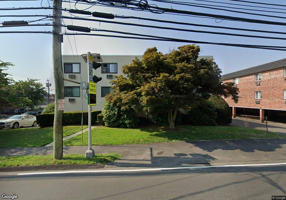 737 Cove Rd unit 1A, Stamford, CT 06902 - photo 1