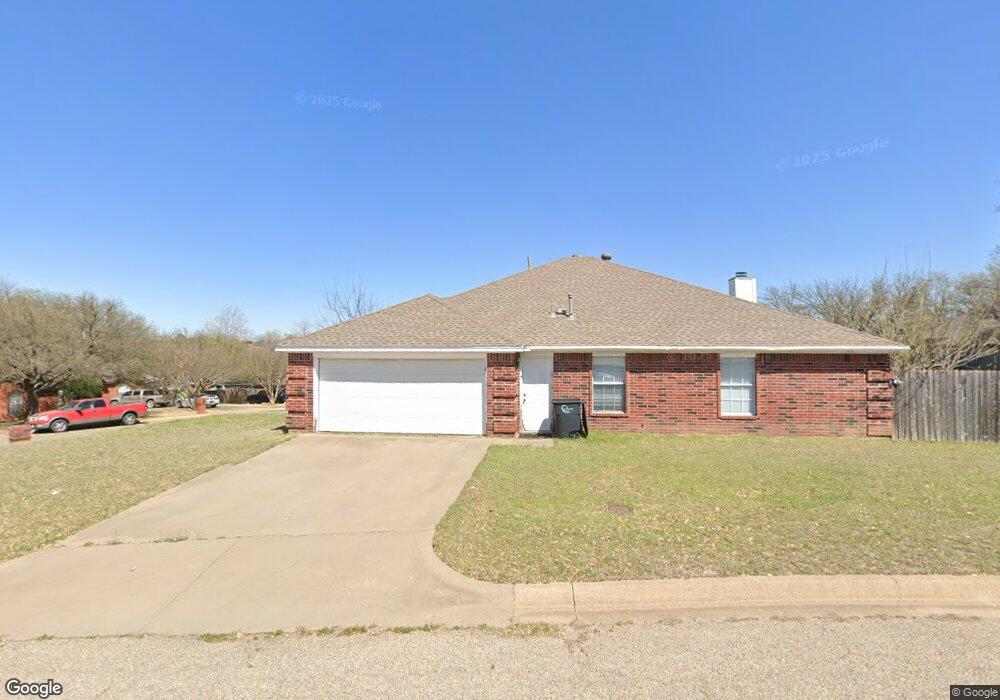 1005 Crestwood Dr, Cleburne, TX 76033 - photo 1