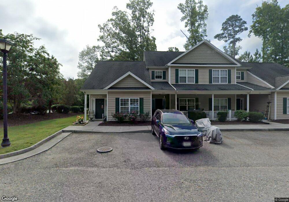 202 Patriots Village Ct unit 202, West Point, VA 23181 - photo 1