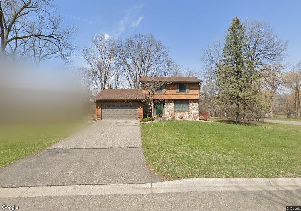 5870 Ivy Ln, Minnetonka, MN 55345 - photo 1