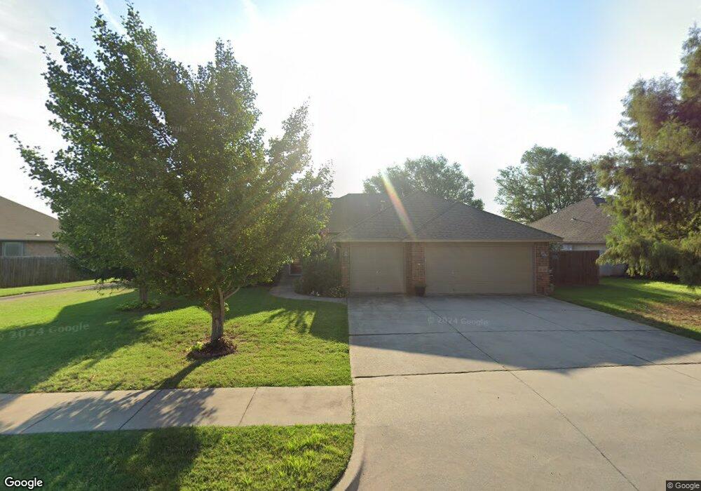 2901 Stonebridge Ct, Norman, OK 73071 - photo 1