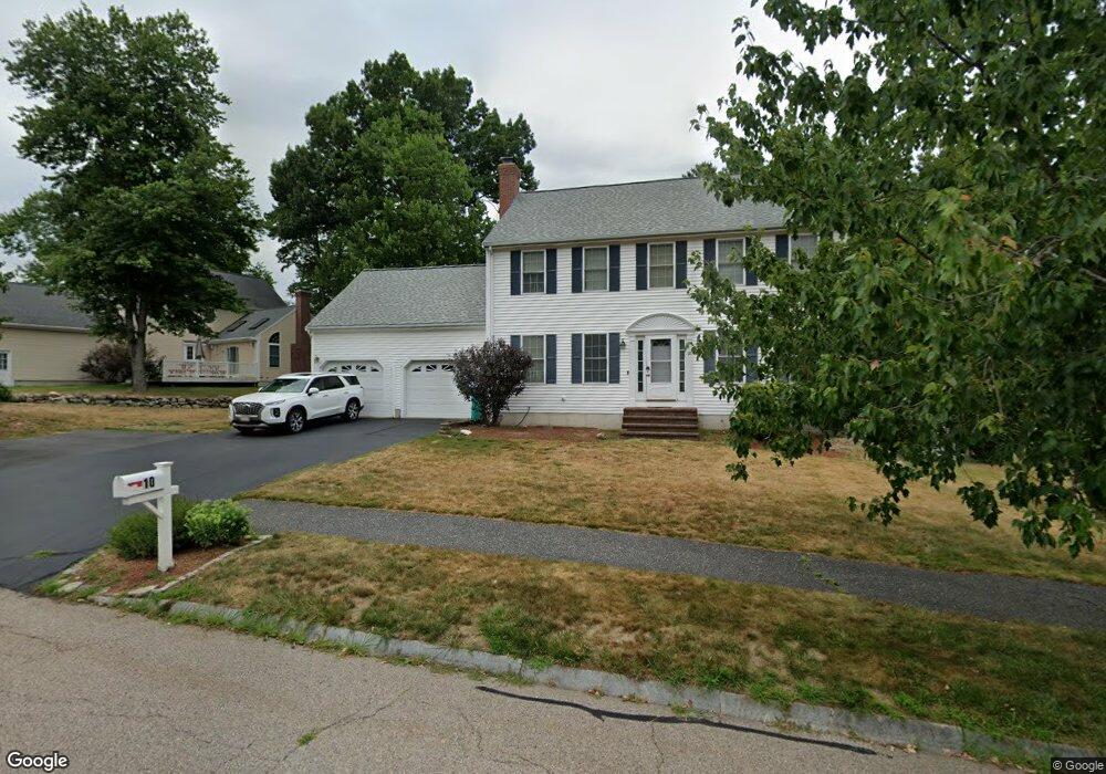 10 Laurel Ln, Upton, MA 01568 - photo 1