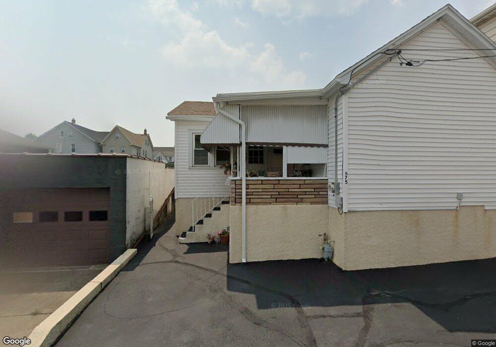 576 Scott Ct, Hazleton, PA 18201 - photo 1