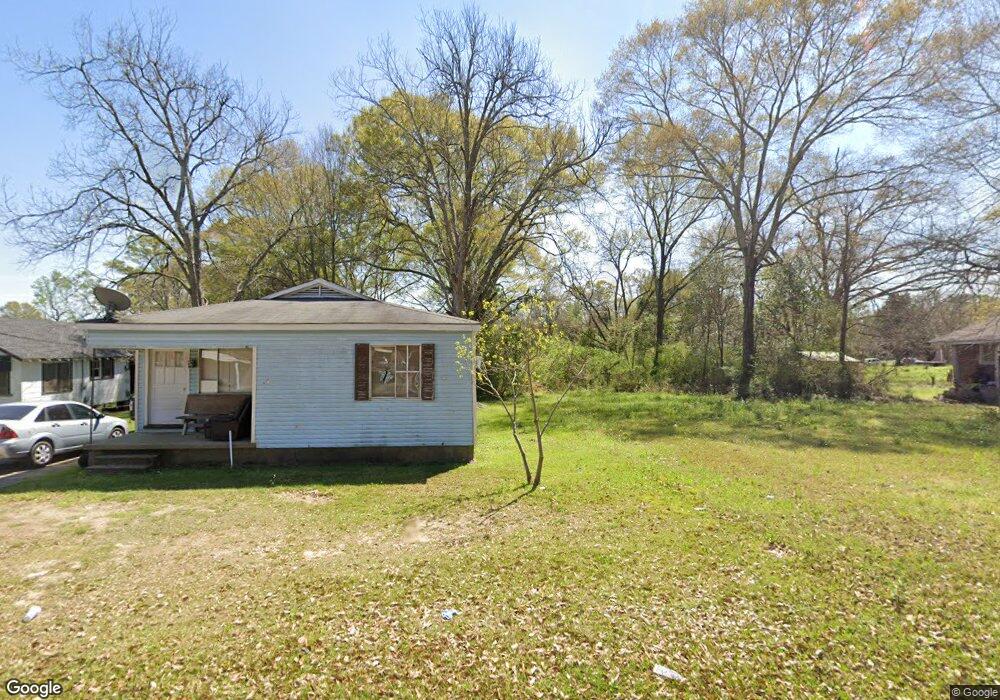 335 Beech St, McComb, MS 39648 - photo 1