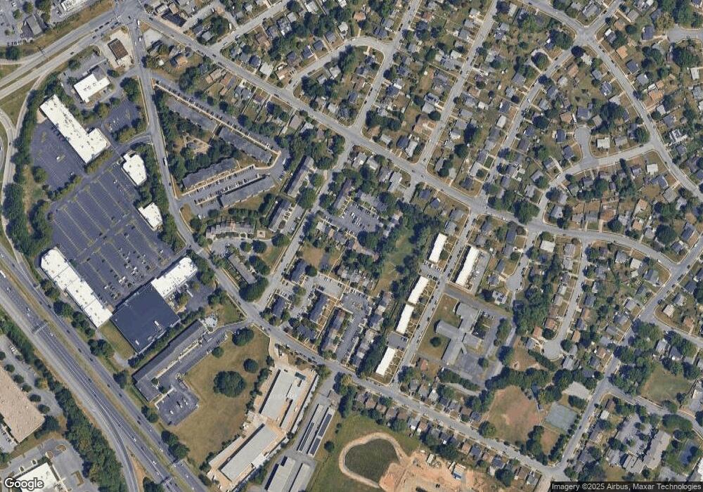 426 Shannon Ct, Frederick, MD 21701 - photo 1