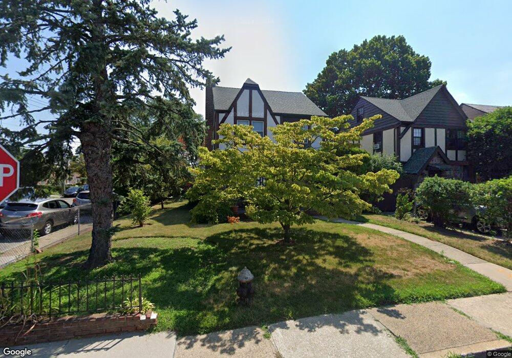 8601 253rd St, Bellerose, NY 11426 - photo 1