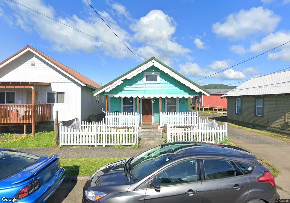 322 7th St, Raymond, WA 98577 - photo 1