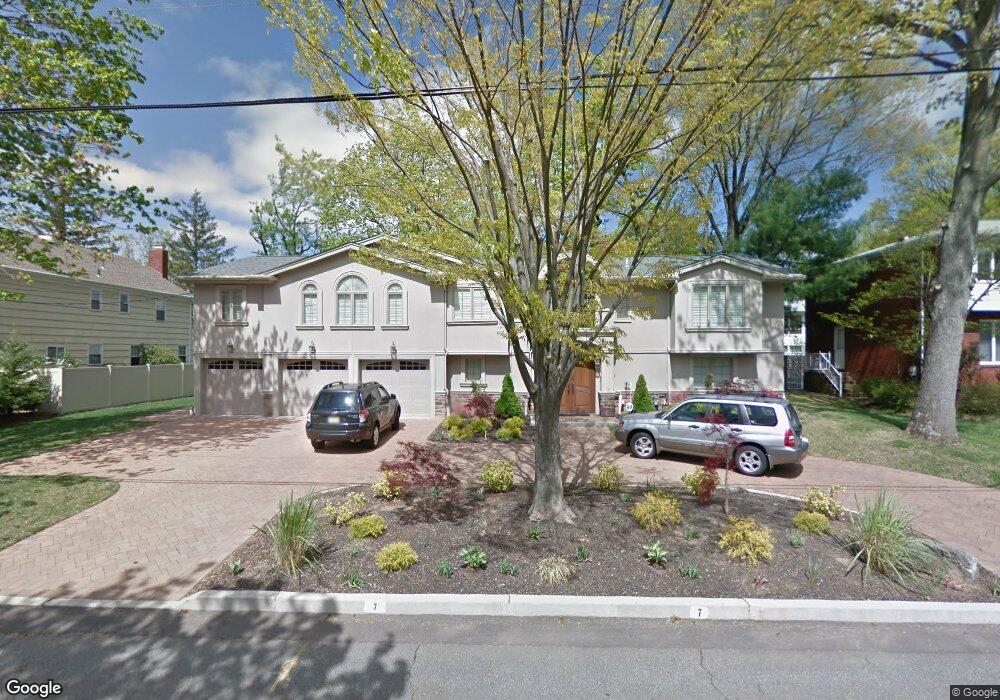 7 Connor Dr, Englewood Cliffs, NJ 07632 - photo 1