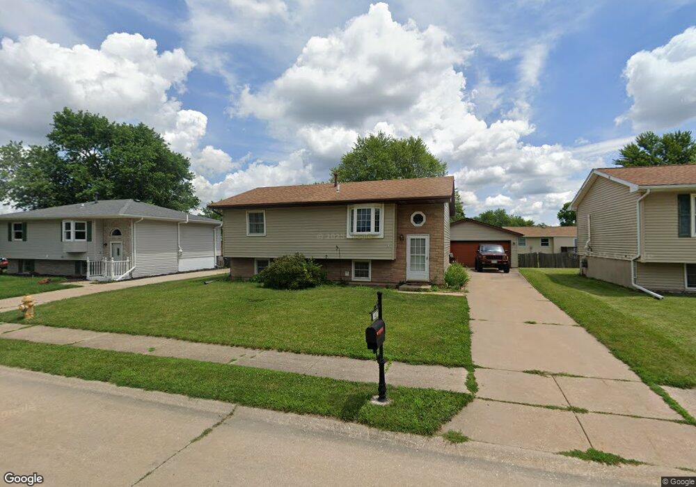 1407 N Pioneer St, Davenport, IA 52804 - photo 1