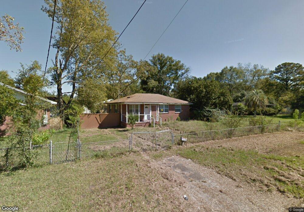 1243 Peacefield Dr, Jacksonville, FL 32205 - photo 1