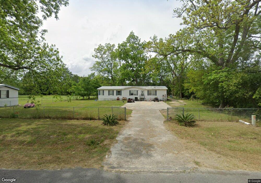 63 Curtis Vickers Rd, Ambrose, GA 31512 - photo 1