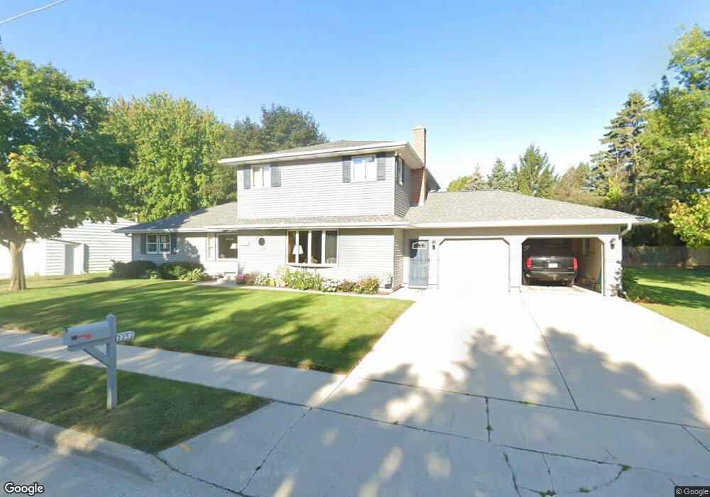 2252 Menchl Dr, Manitowoc, WI 54220 - photo 1