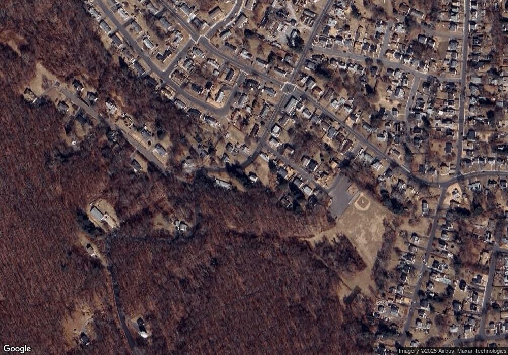 220 Lewis St, Naugatuck, CT 06770 - photo 1