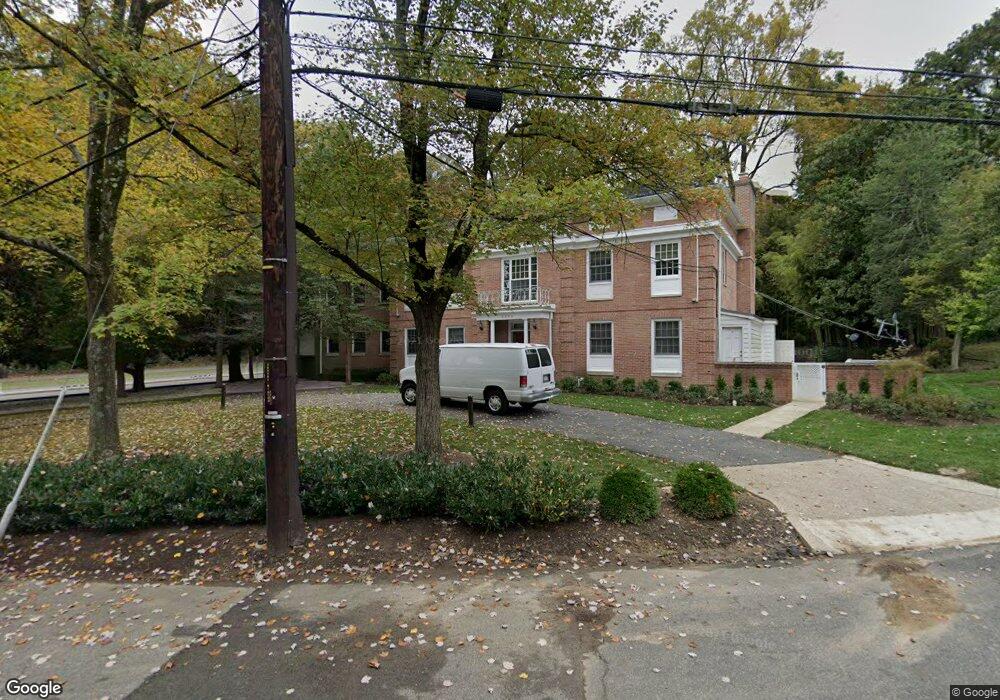 3500 Williamsburg Ln NW, Washington, DC 20008 - photo 1