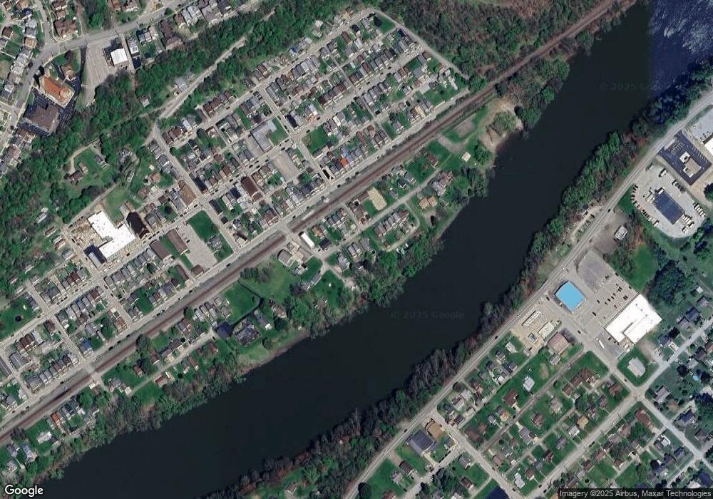 307 Elm St, East Vandergrift, PA 15629 - photo 1