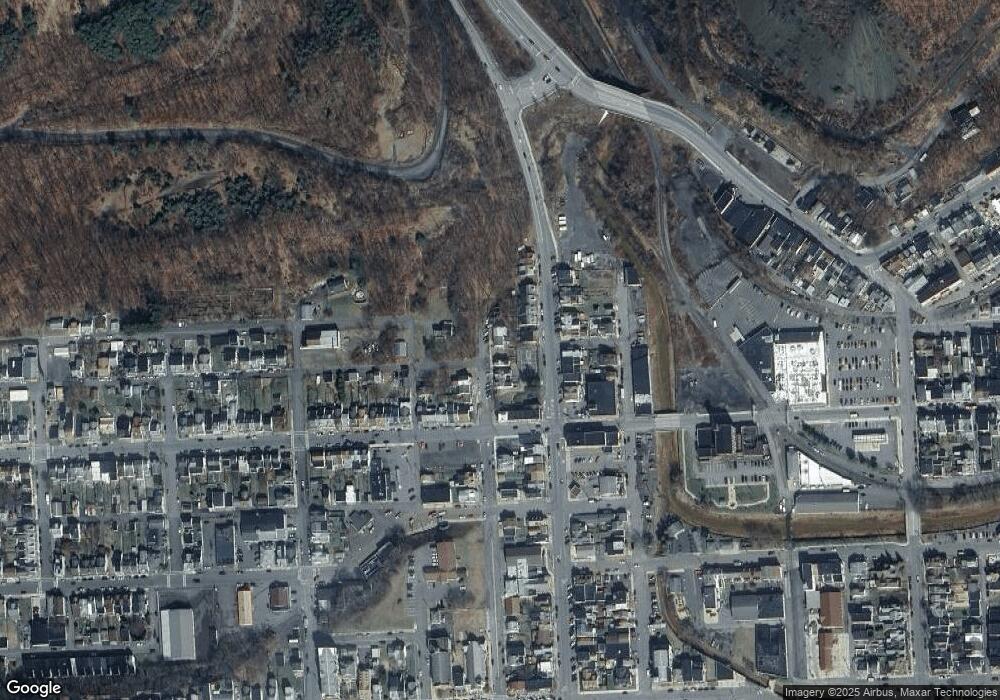 563 N 1st St, Shamokin, PA 17872 - photo 1