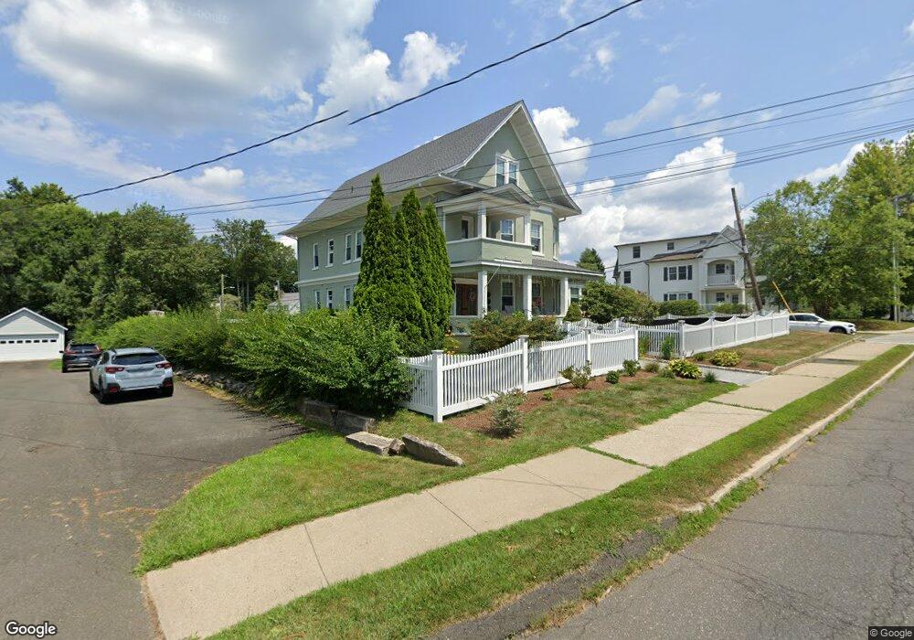 32 Gilbert St unit 2, Ridgefield, CT 06877 - photo 1