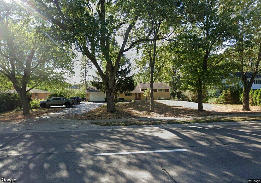 3371 W Maple Rd unit Bldg-Unit, Bloomfield Hills, MI 48301 - photo 1