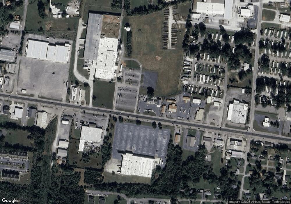 1221 Madison St, Shelbyville, TN 37160 - photo 1