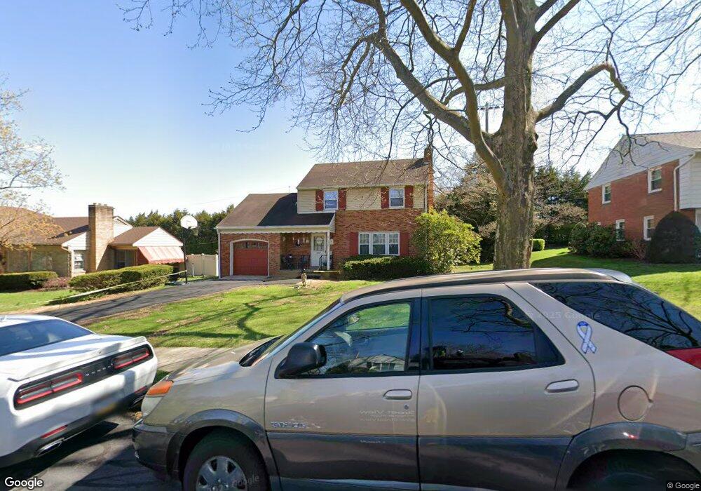 3529 E Kent Rd, Reading, PA 19605 - photo 1