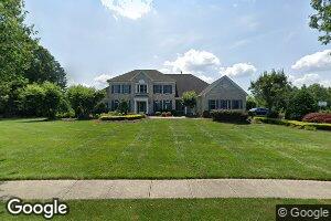 4 Shady Brook Ln, Cranbury, NJ 08512