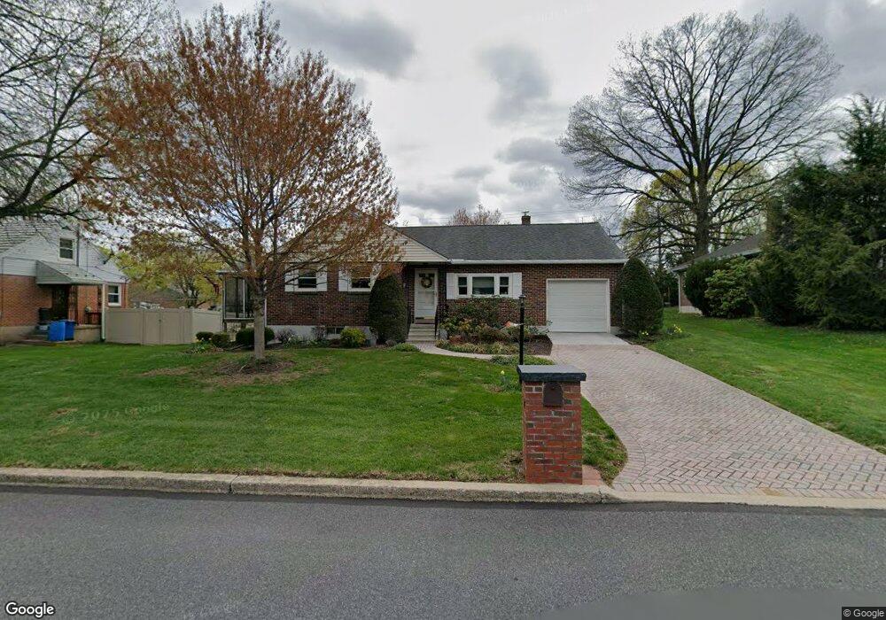 812 Whitner Rd, Reading, PA 19605 - photo 1