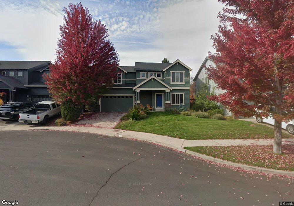 1853 NE Altura Dr, Bend, OR 97701 - photo 1