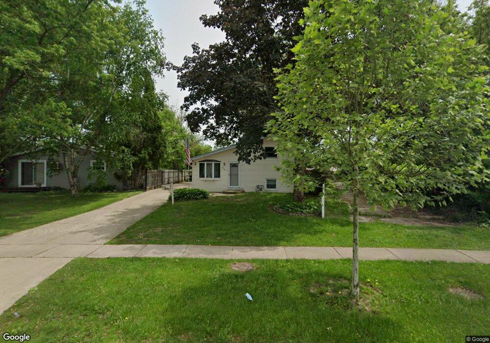 448 Tulsa Ave, Carpentersville, IL 60110 - photo 1