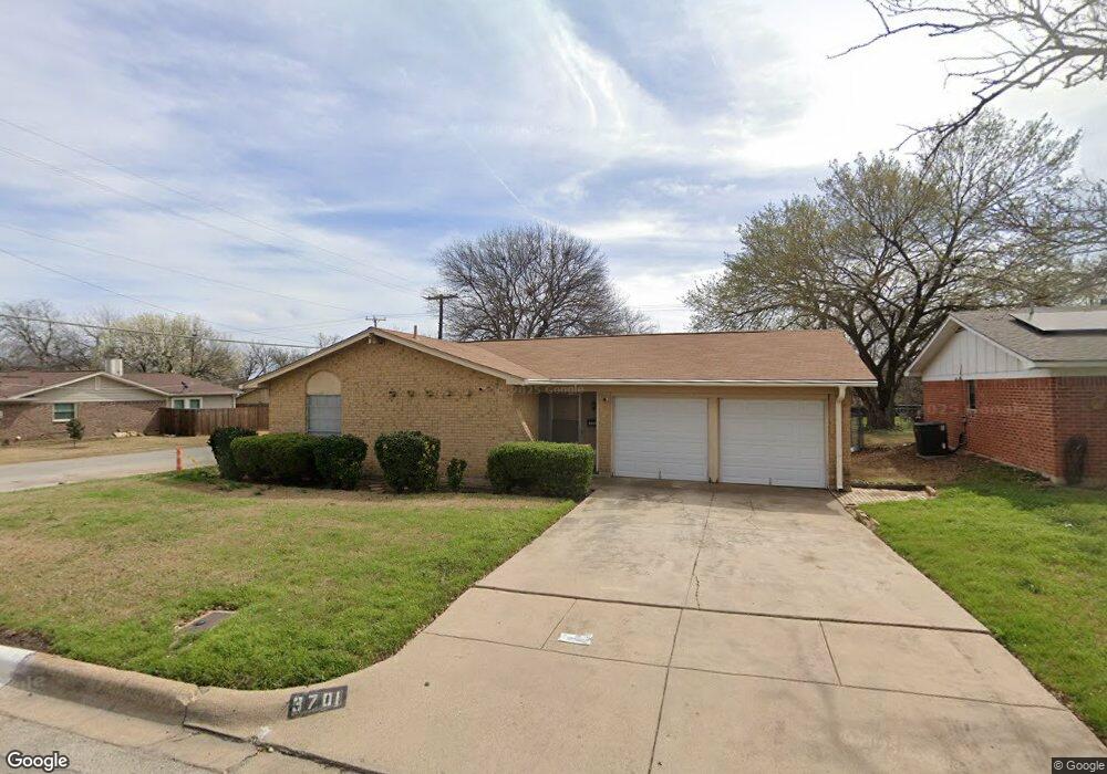 3701 Cibolo Dr, Fort Worth, TX 76133 - photo 1