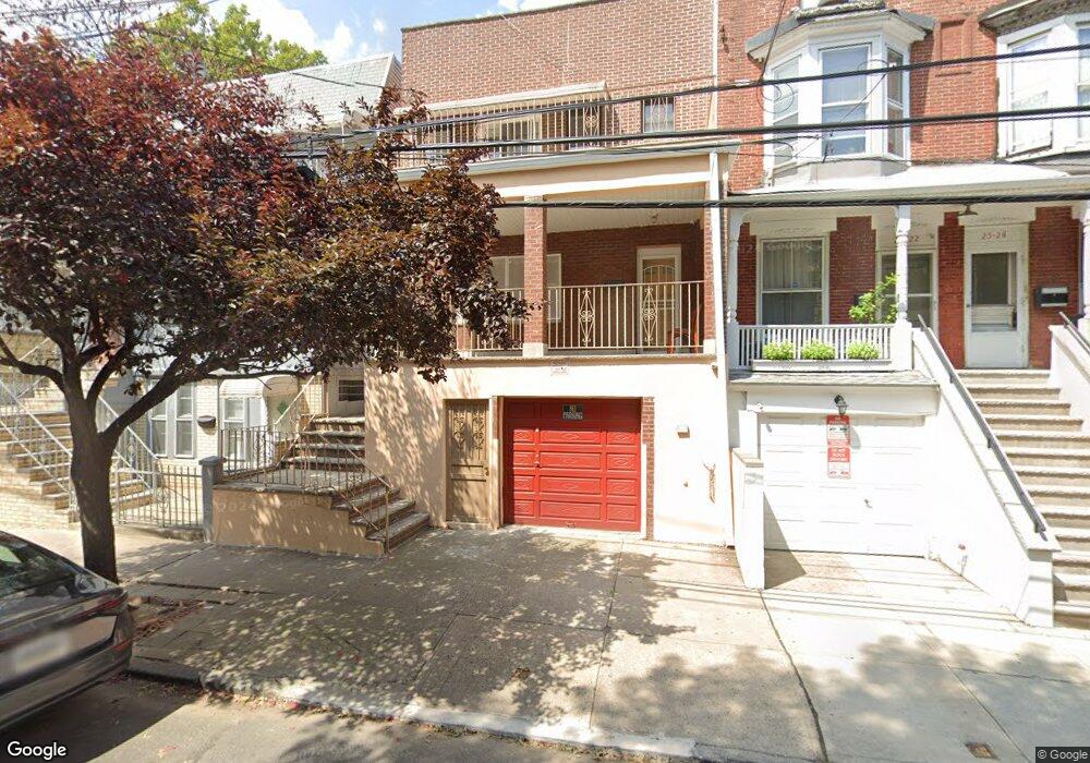 25-24 36th St unit 3R, Long Island City, NY 11103 - photo 1