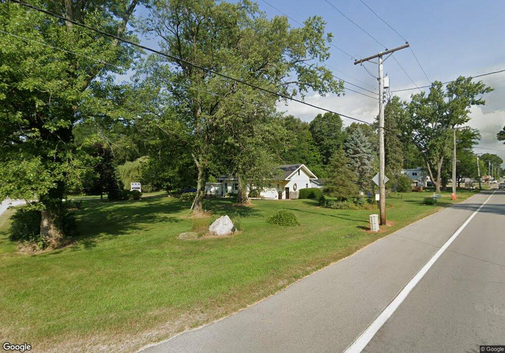 10832 E Sunset Dr, Walkerton, IN 46574 - photo 1