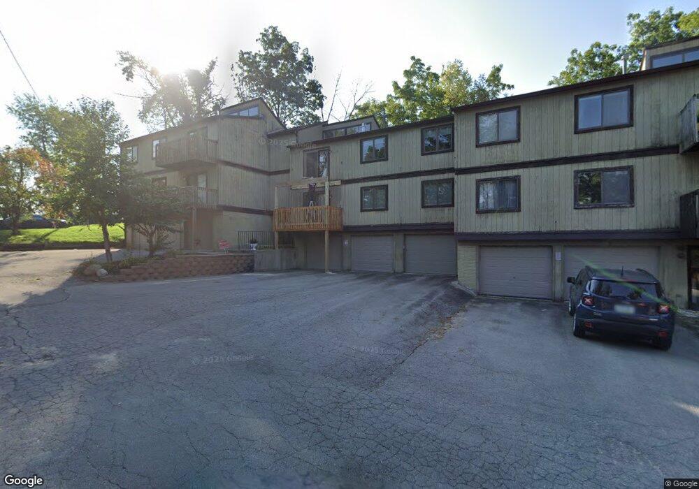 1411 Edgewood Rd NW, Cedar Rapids, IA 52405 - photo 1