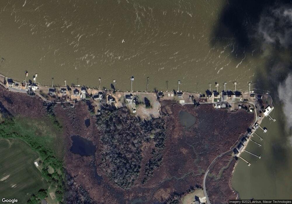 687 River Place, Dunnsville, VA 22454 - photo 1