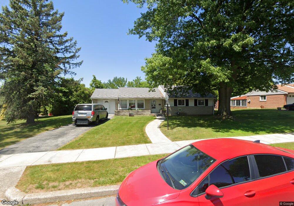 11 Spring Crest Blvd, Reading, PA 19608 - photo 1