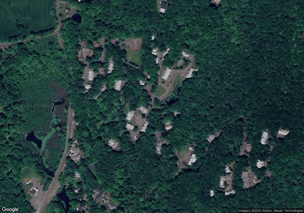 44 Wauwinet Ct, Guilford, CT 06437 - photo 1