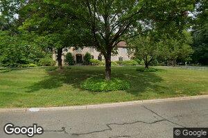 626 White Pine Rd, Franklin Lakes, NJ 07417