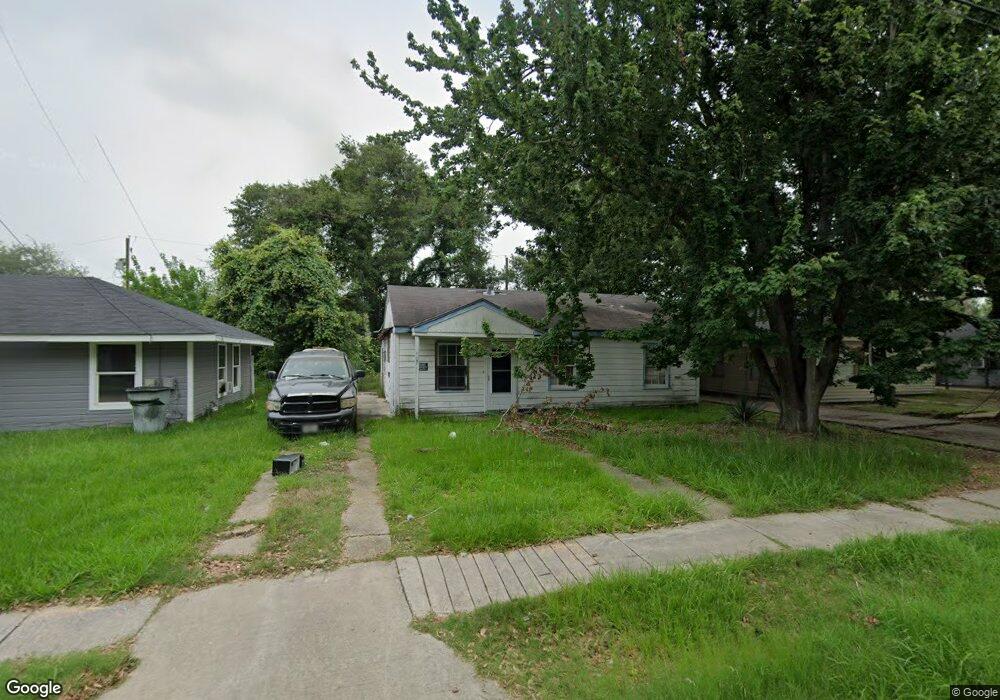 2407 12th St, Lake Charles, LA 70601 - photo 1