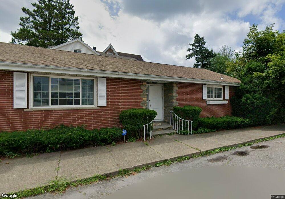 142 E Beech St, Hazleton, PA 18201 - photo 1