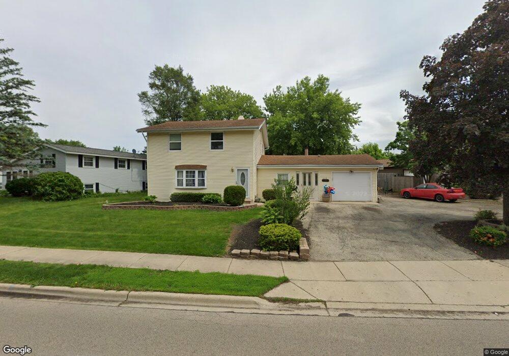 438 Tulsa Ave, Carpentersville, IL 60110 - photo 1