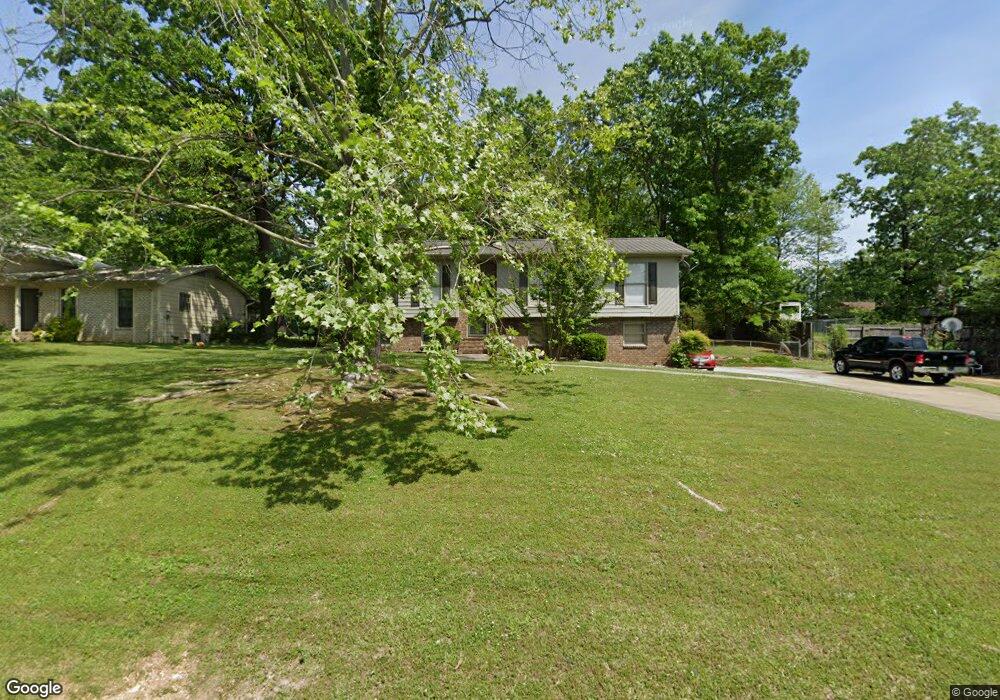 2813 7th St NE, Center Point, AL 35215 - photo 1