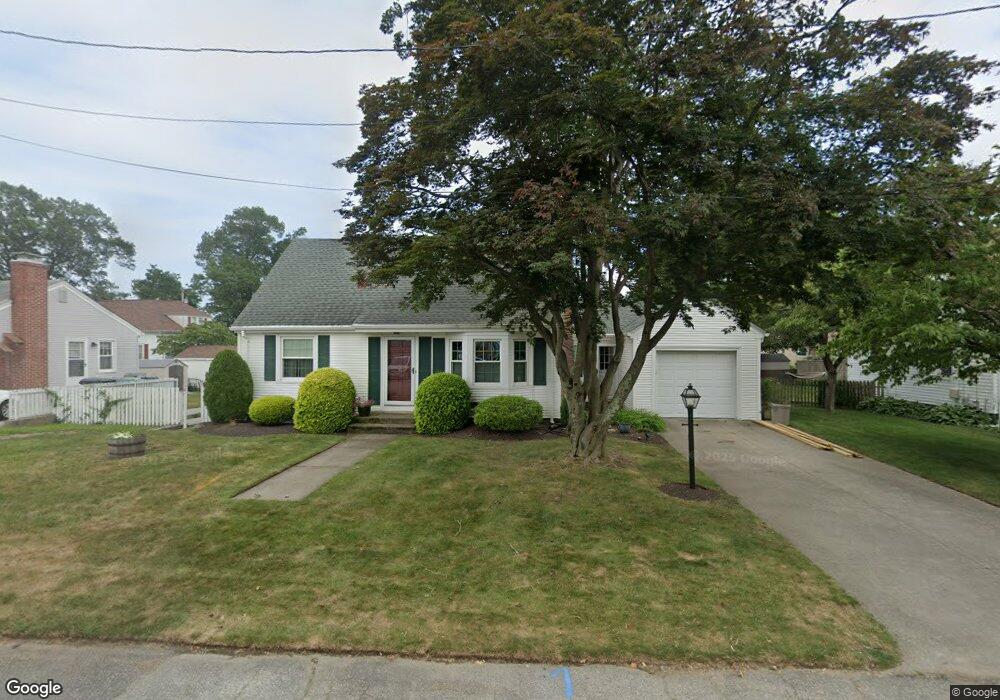 14 Phillips Ave, Warwick, RI 02888 - photo 1